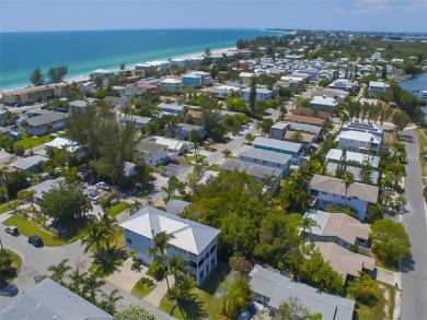 Brandenton Beach vacation Townhome Sleeps Seven Guests.
